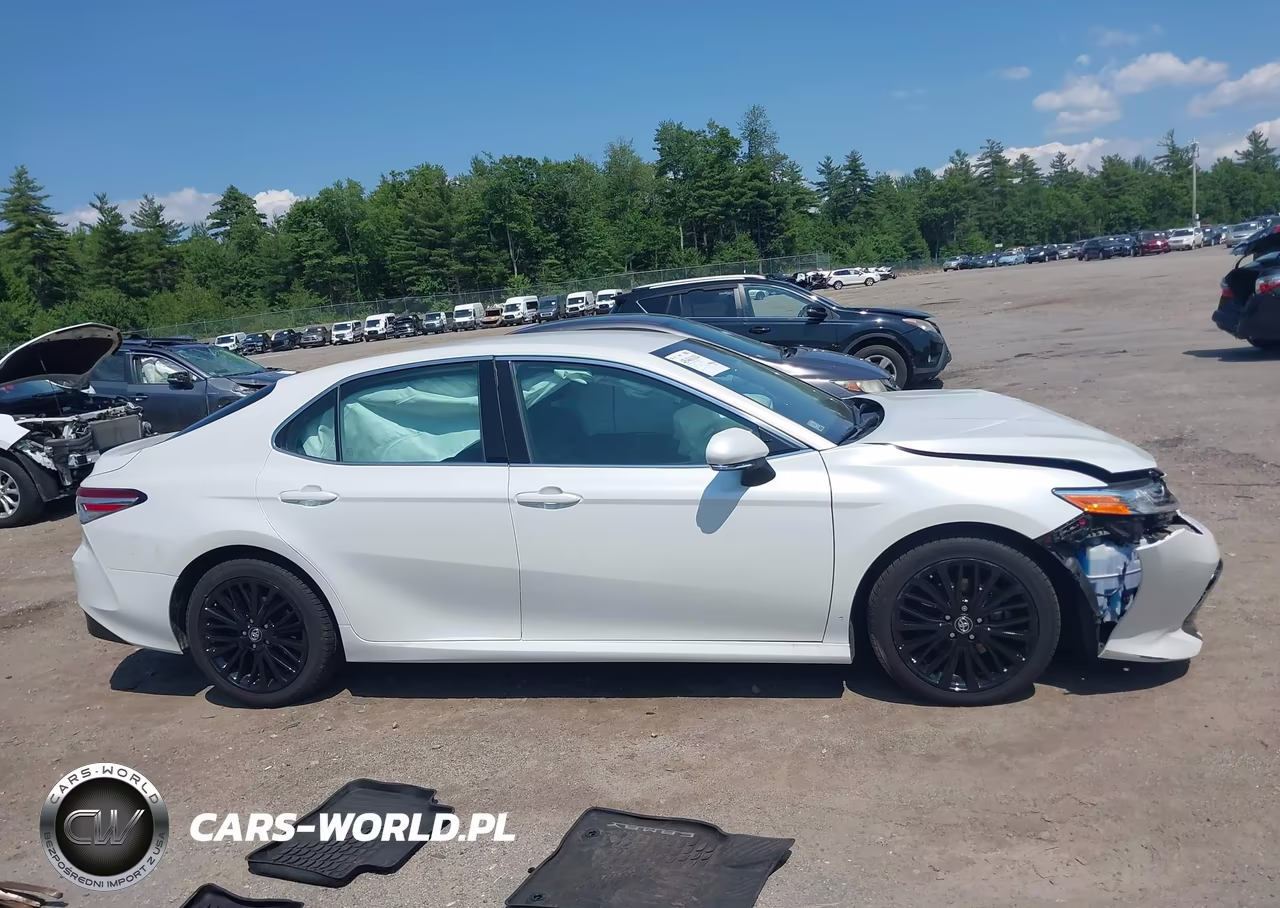 2018 Toyota Camry Xle VIN:4T1B11HK9JU010341 - 13
