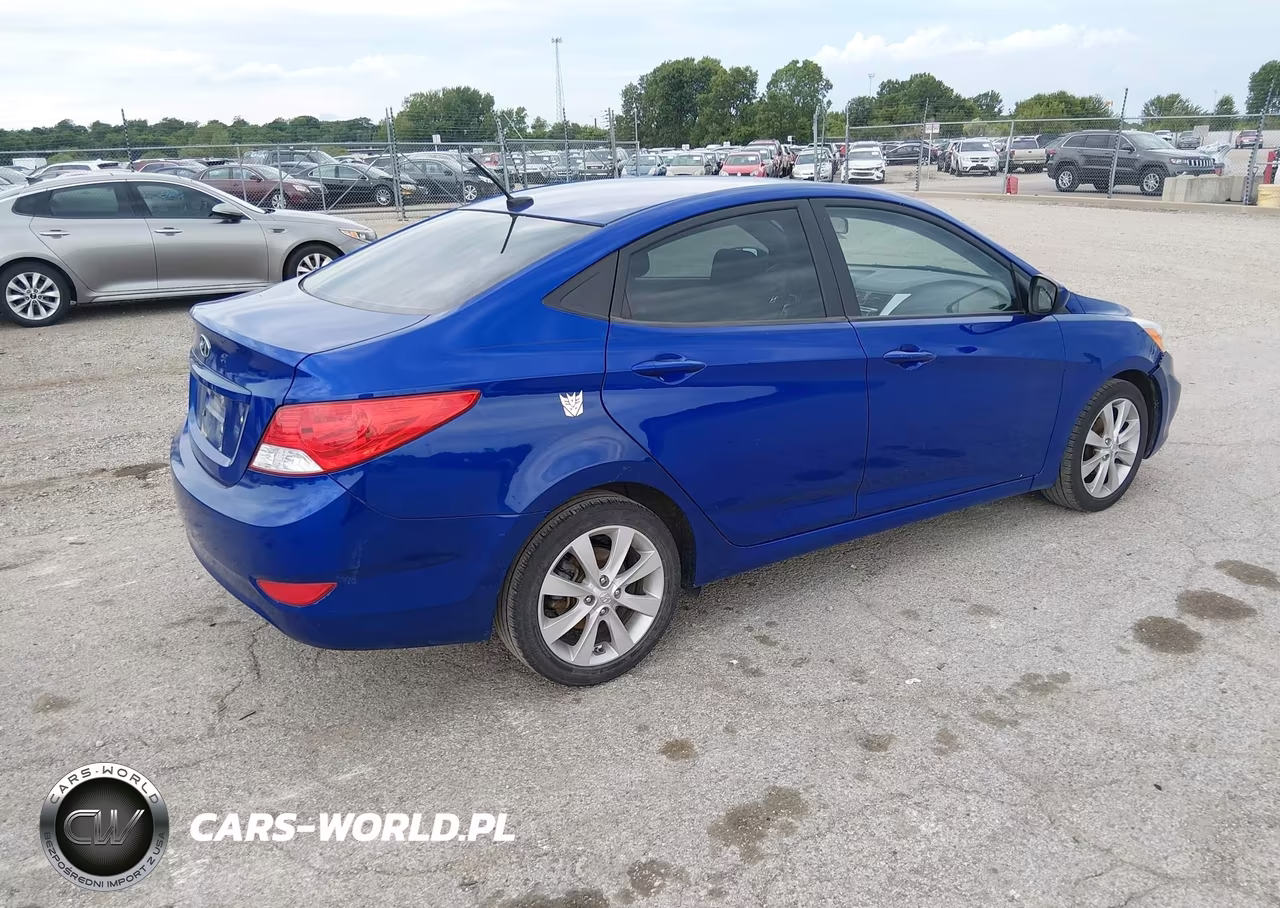 2014 Hyundai Accent Gls VIN:KMHCU4AE2EU601473 - 4