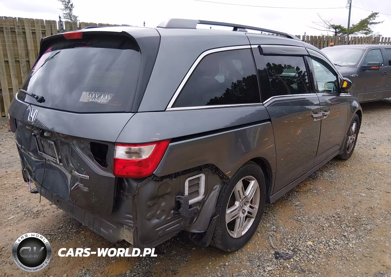 2013 Honda Odyssey Touring-Touring Elite VIN:5FNRL5H96DB006956 - 4