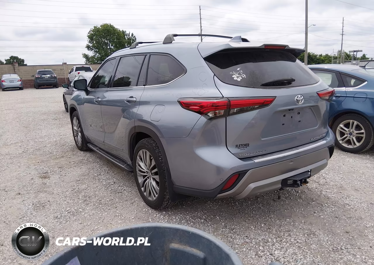 2021 Toyota Highlander Platinum VIN:5TDFZRBH2MS073901 - 3