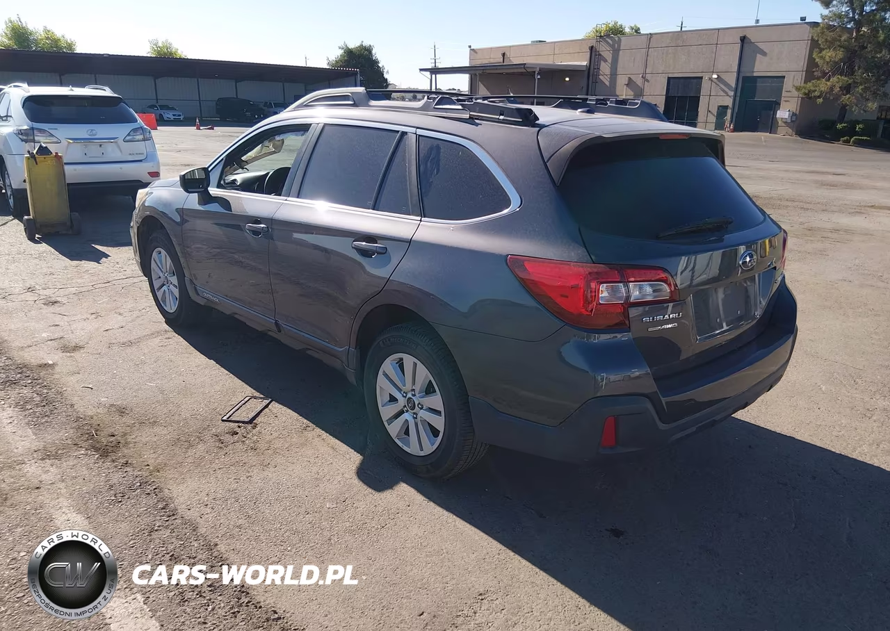 2019 Subaru Outback 2.5I VIN:4S4BSABC2K3388779 - 3