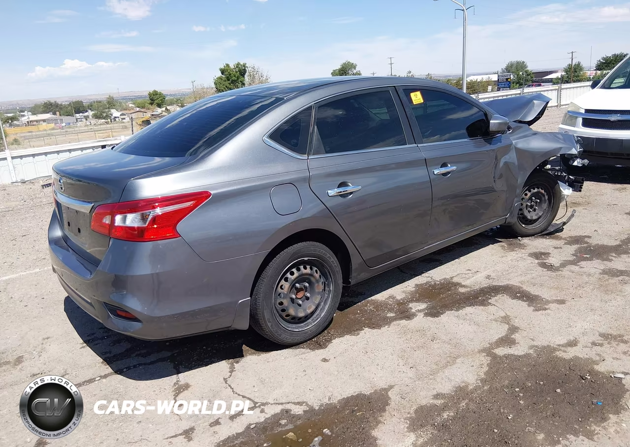 2018 Nissan Sentra S VIN:3N1AB7AP4JY340037 - 4