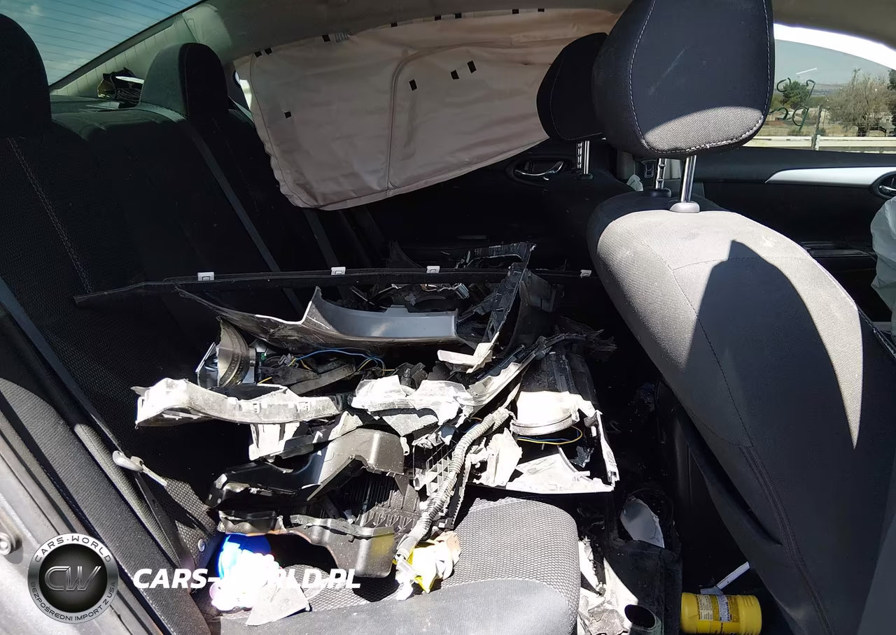2018 Nissan Sentra S VIN:3N1AB7AP4JY340037 - 8