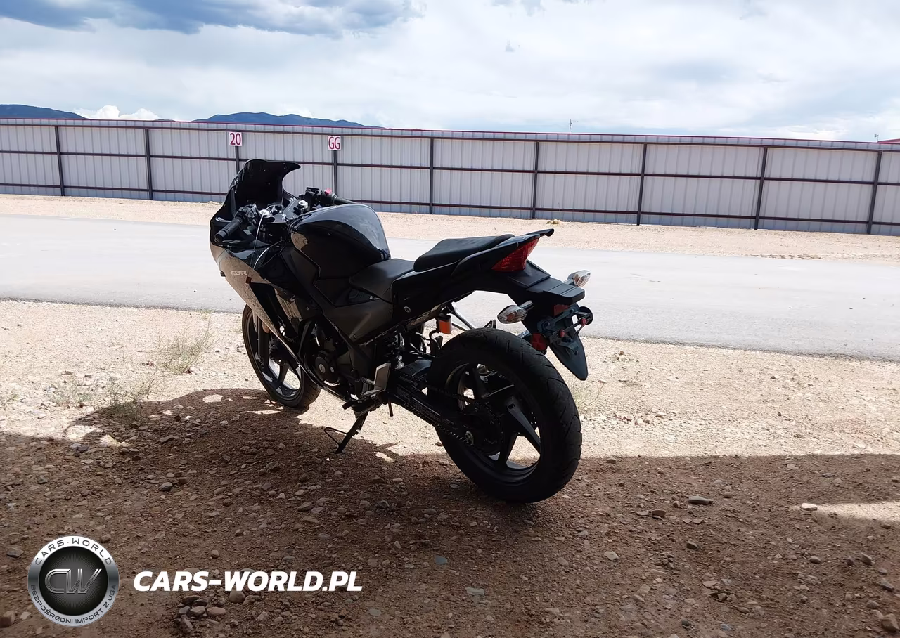 2015 Honda Cbr300 R VIN:MLHNC5108F5100395 - 3