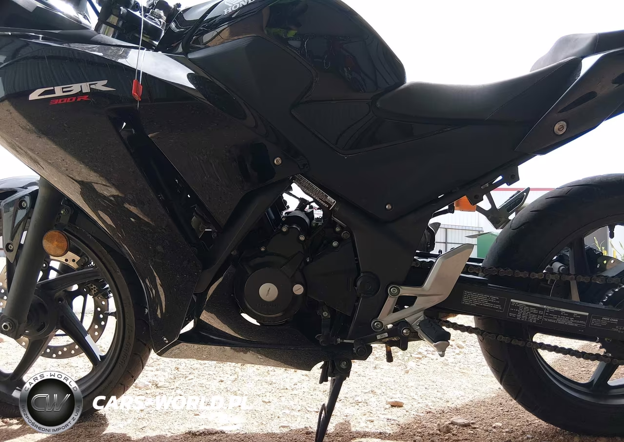 2015 Honda Cbr300 R VIN:MLHNC5108F5100395 - 9