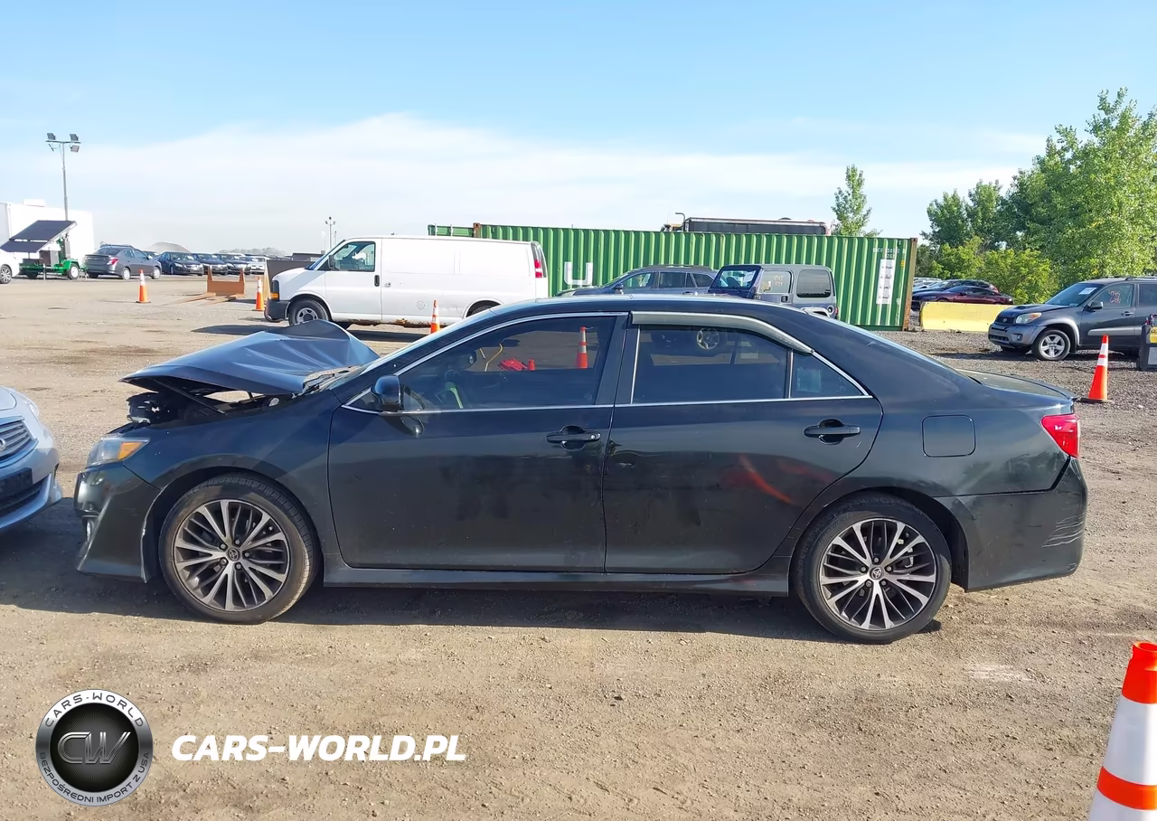 2014 Toyota Camry Se Sport VIN:4T1BF1FK5EU463804 - 14