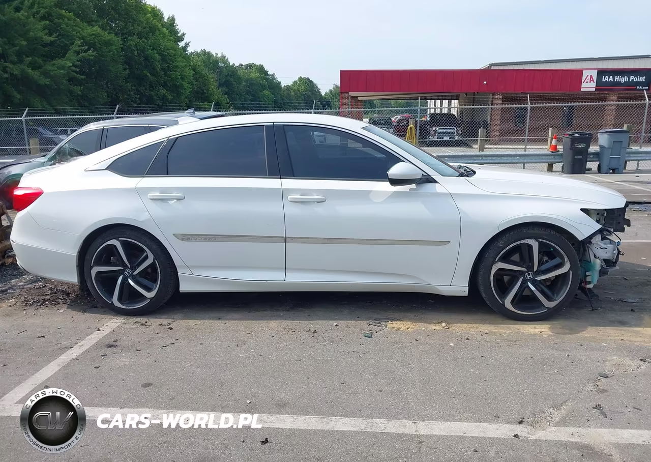 2018 Honda Accord Sport VIN:1HGCV1F31JA101261 - 14