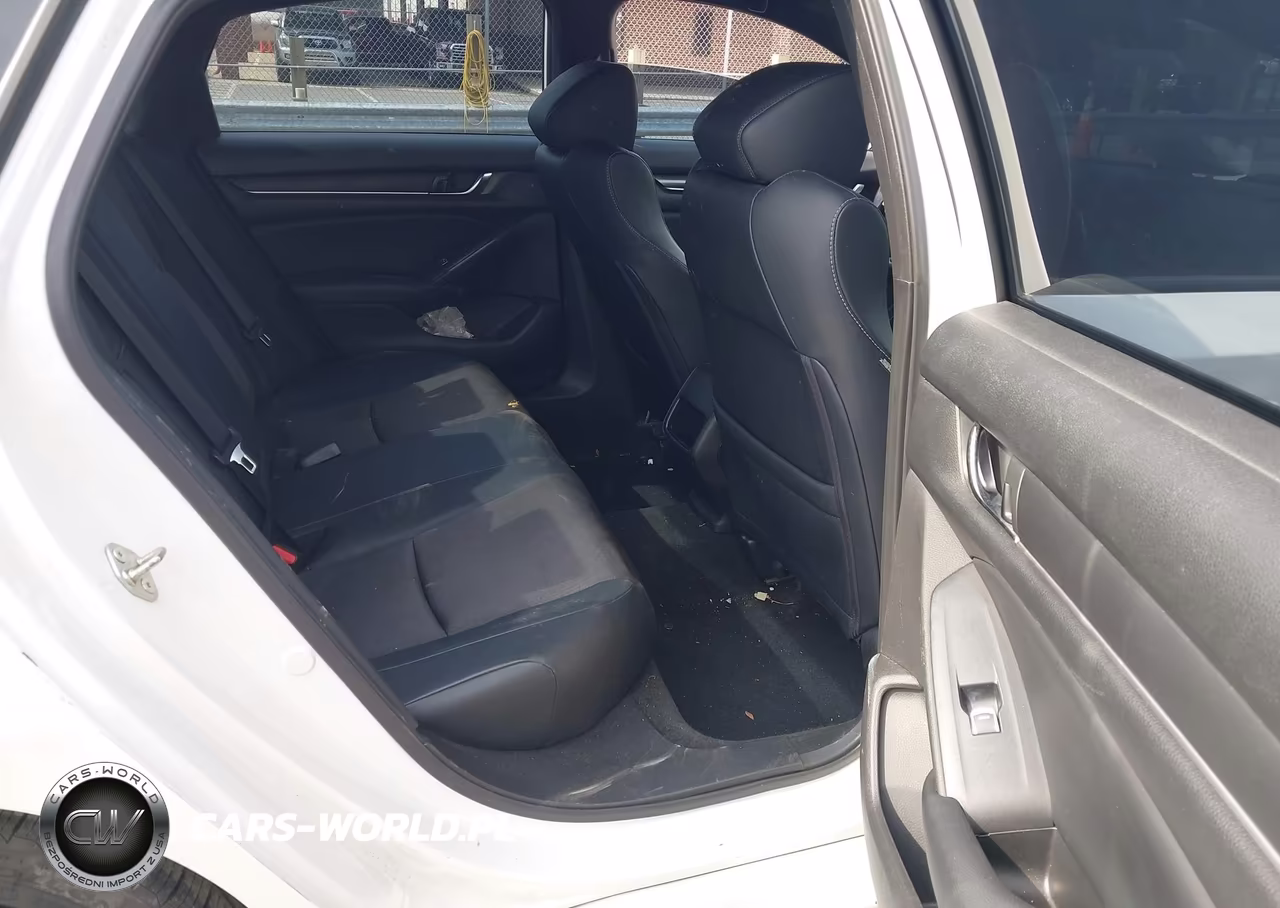 2018 Honda Accord Sport VIN:1HGCV1F31JA101261 - 8