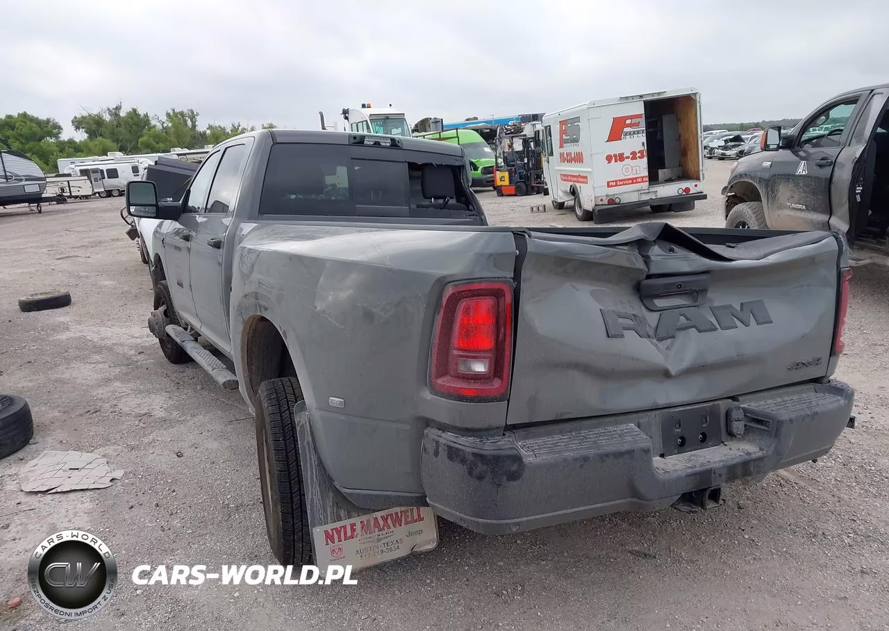2026 Ram 3500 Tradesman 4X4 8' Box VIN:3C63RRGL1TG328784 - 3