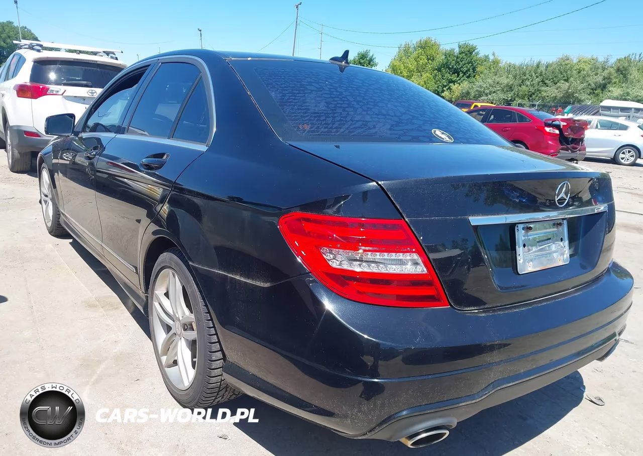 2012 Mercedes-Benz C 300 Sport 4Matic VIN:WDDGF8BB0CR203275 - 3