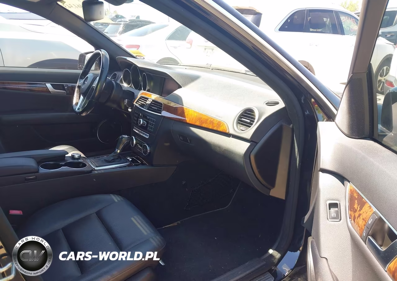 2012 Mercedes-Benz C 300 Sport 4Matic VIN:WDDGF8BB0CR203275 - 5