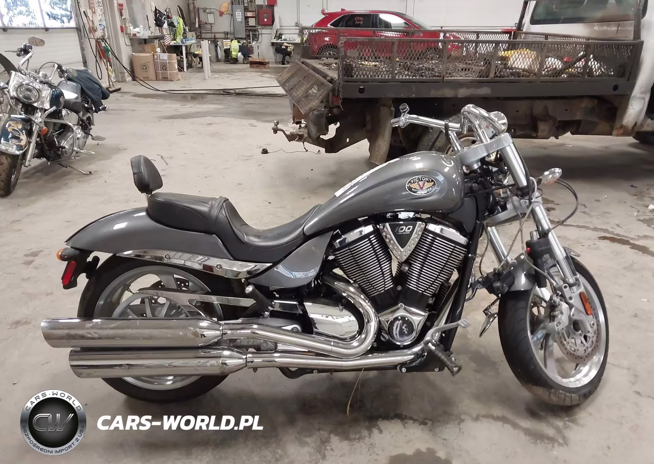 2008 Victory Motorcycles Hammer VIN:5VPHB26D183000586 - 12