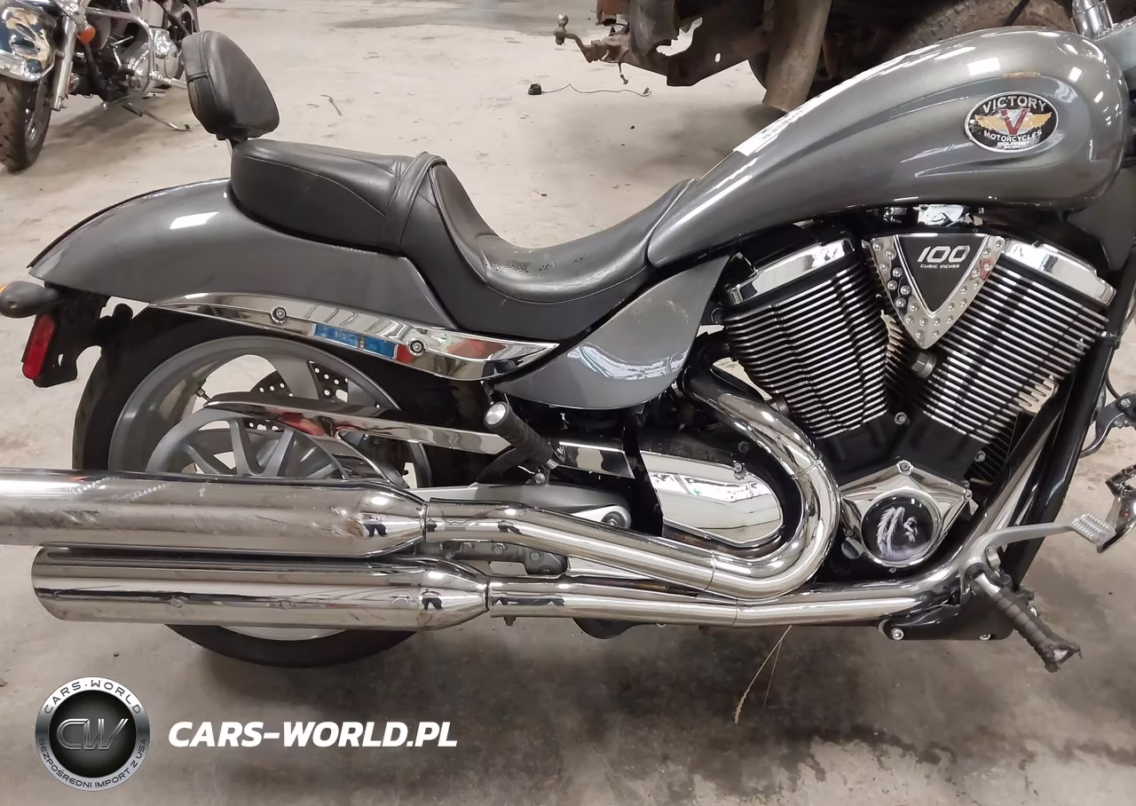 2008 Victory Motorcycles Hammer VIN:5VPHB26D183000586 - 8
