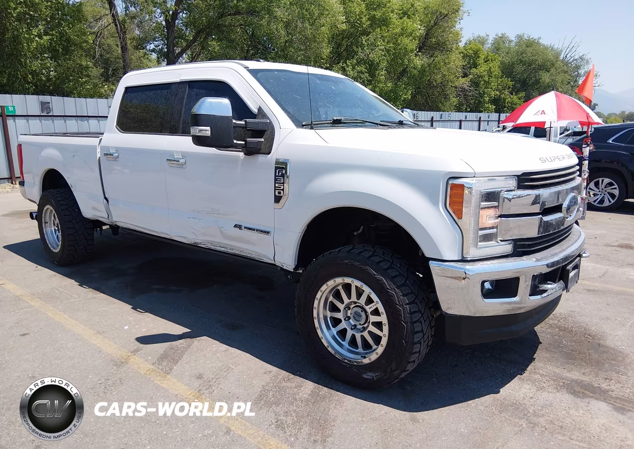 2017 Ford F-350 Lariat – zdjęcie 1 z 18