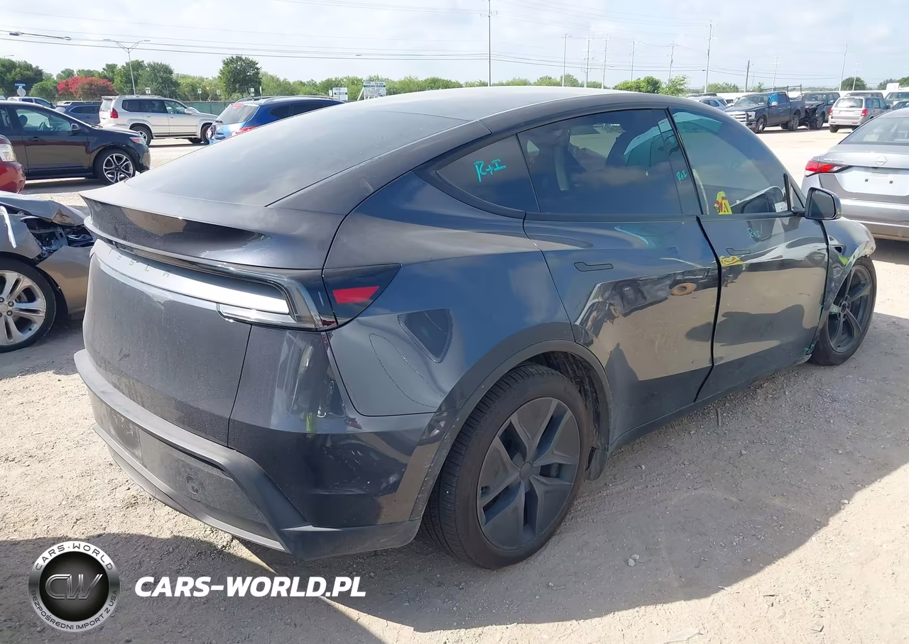 2026 Tesla Model Y Premium Rear-Wheel Drive-Rear-Wheel Drive VIN:7SAYGDED8TA684660 - 4