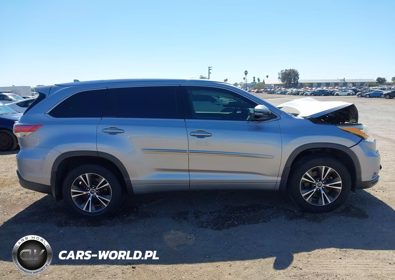 2016 Toyota Highlander Xle V6 VIN:5TDKKRFH8GS505070 - 13