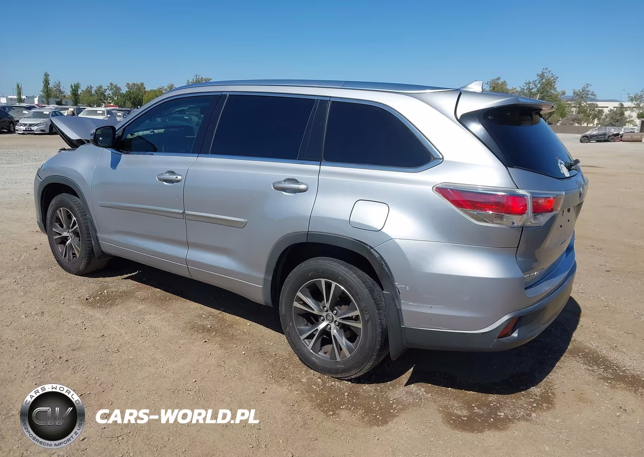 2016 Toyota Highlander Xle V6 VIN:5TDKKRFH8GS505070 - 3