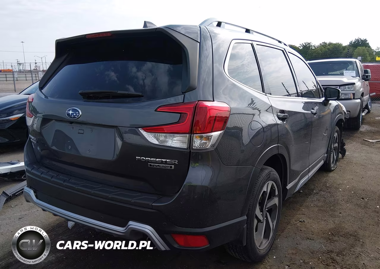 2022 Subaru Forester Touring VIN:JF2SKARC3NH530026 - 4