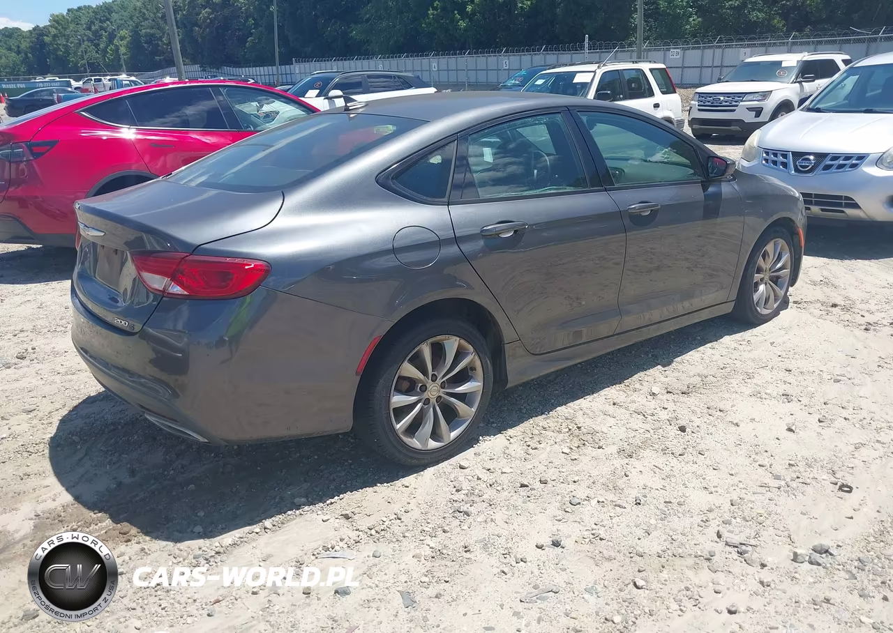 2015 Chrysler 200 S VIN:1C3CCCBB9FN529547 - 4