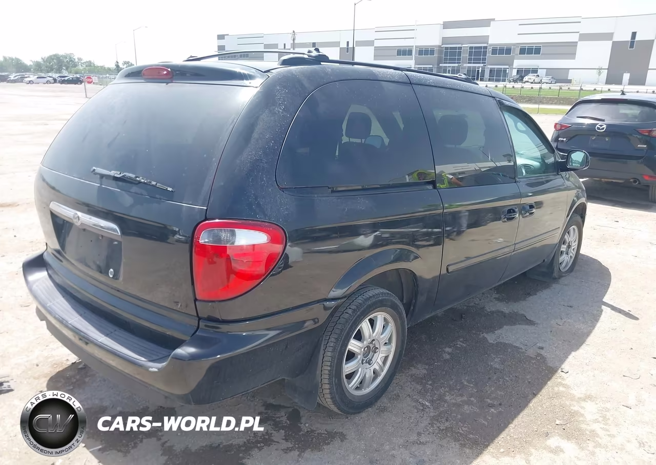 2005 Chrysler Town & Country Lx VIN:2C4GP44R85R179752 - 4