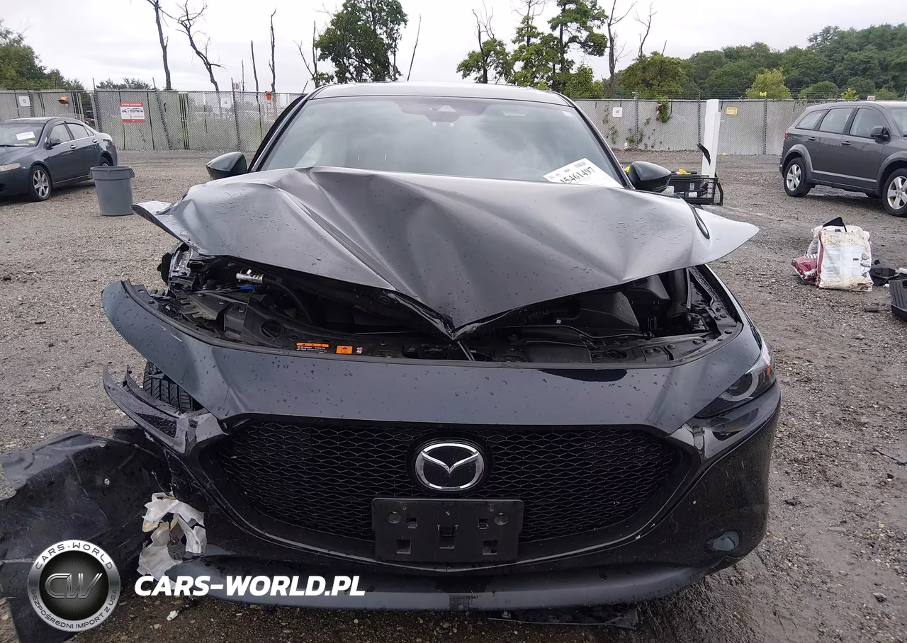 2022 Mazda Mazda3 Premium VIN:JM1BPAML9N1514722 - 13