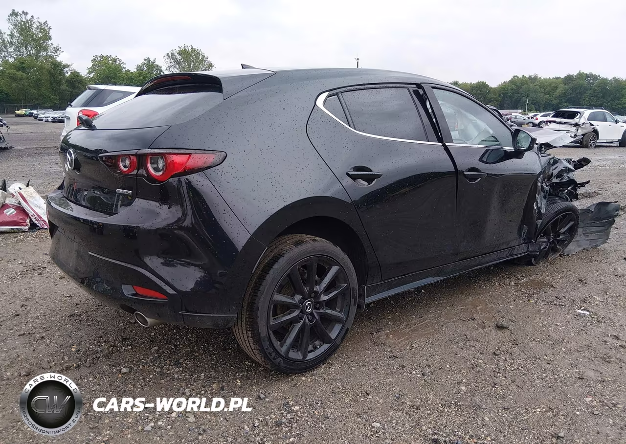 2022 Mazda Mazda3 Premium VIN:JM1BPAML9N1514722 - 4