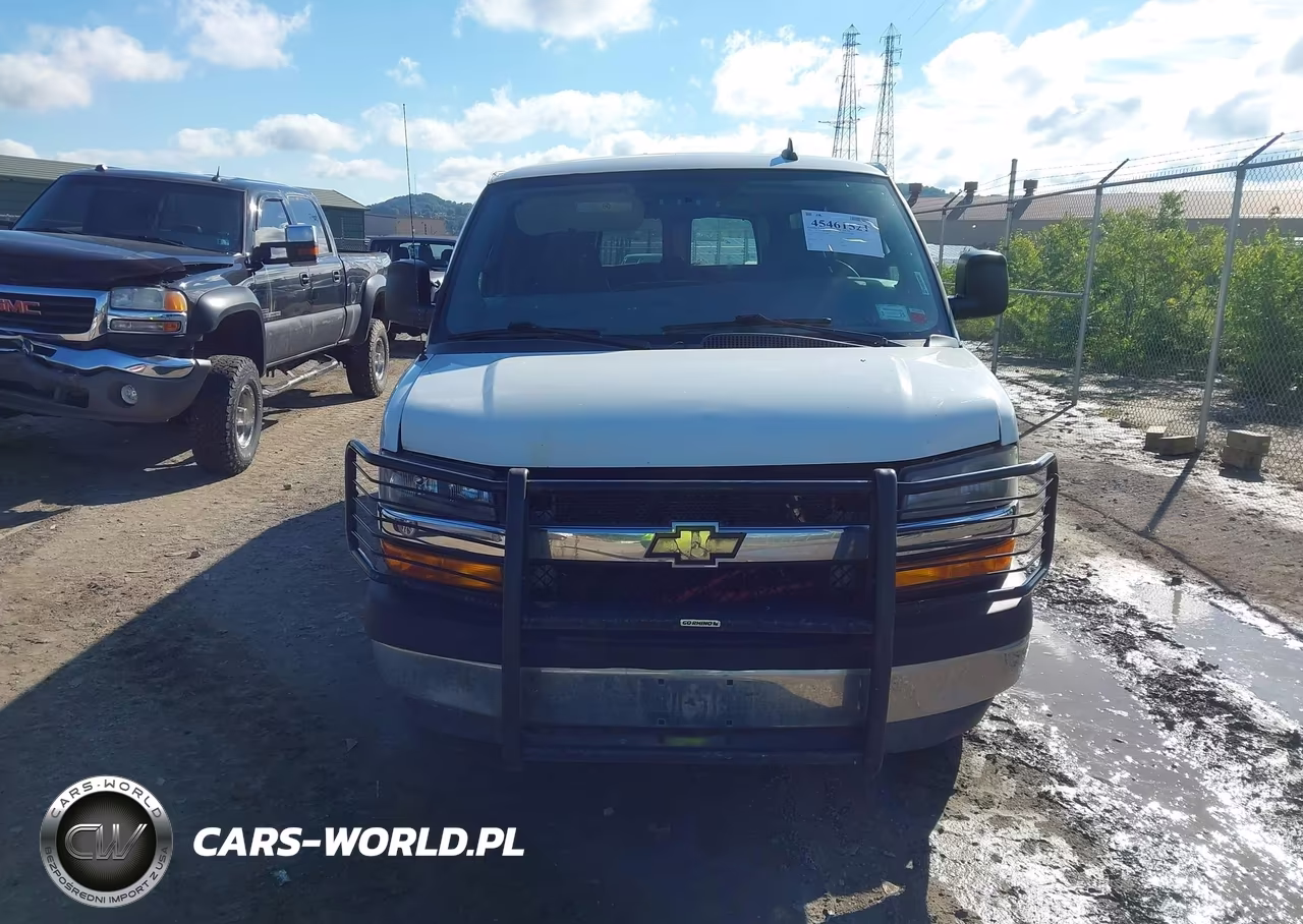 2017 Chevrolet Express 3500 Lt VIN:1GAZGPFGXH1340805 - 12