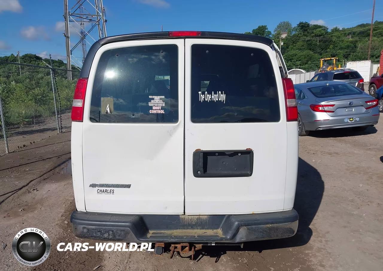 2017 Chevrolet Express 3500 Lt VIN:1GAZGPFGXH1340805 - 16
