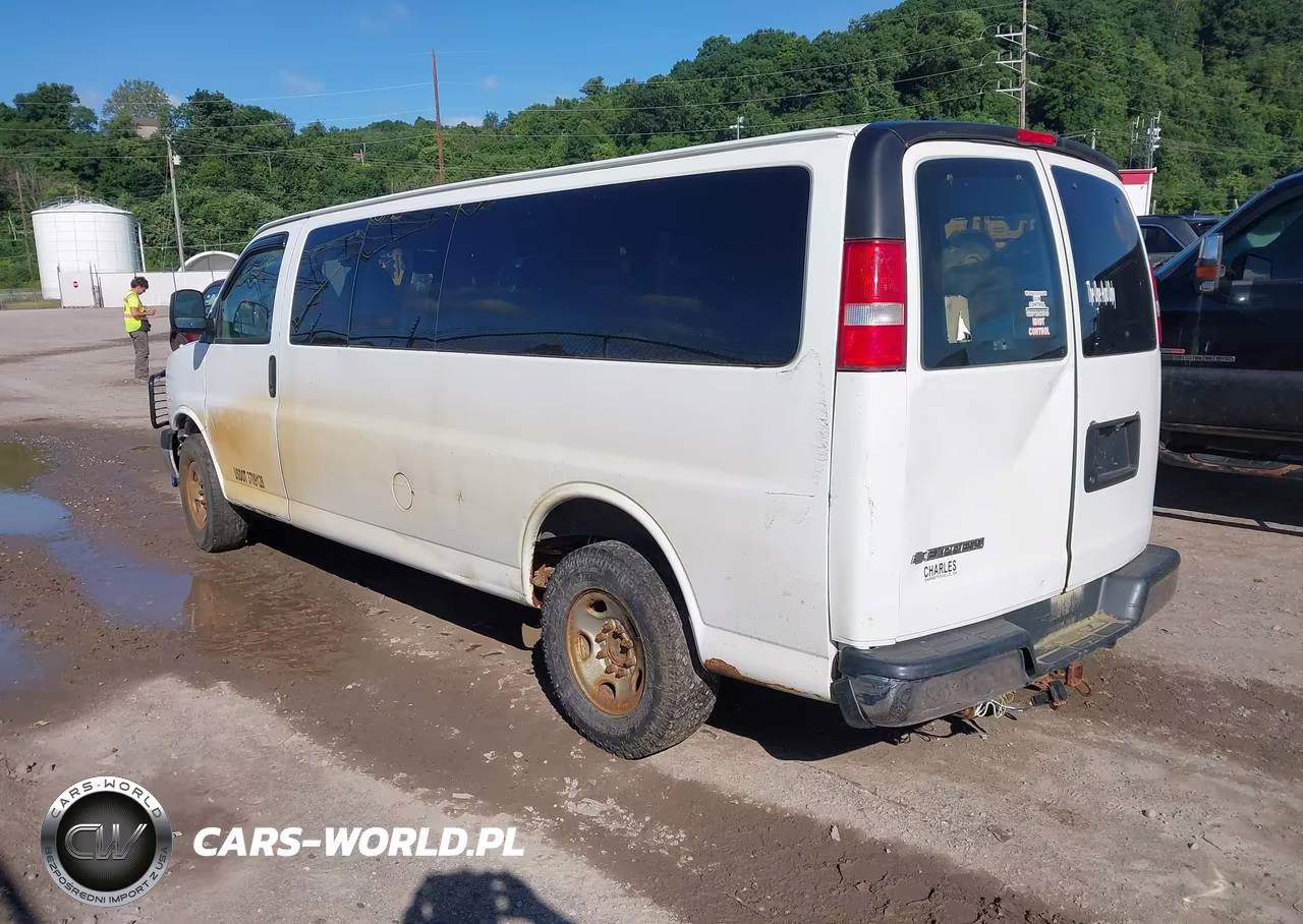 2017 Chevrolet Express 3500 Lt VIN:1GAZGPFGXH1340805 - 3