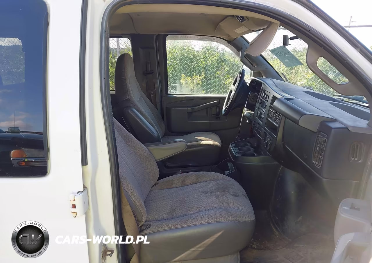2017 Chevrolet Express 3500 Lt VIN:1GAZGPFGXH1340805 - 5