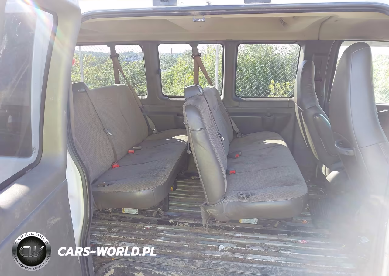 2017 Chevrolet Express 3500 Lt VIN:1GAZGPFGXH1340805 - 8