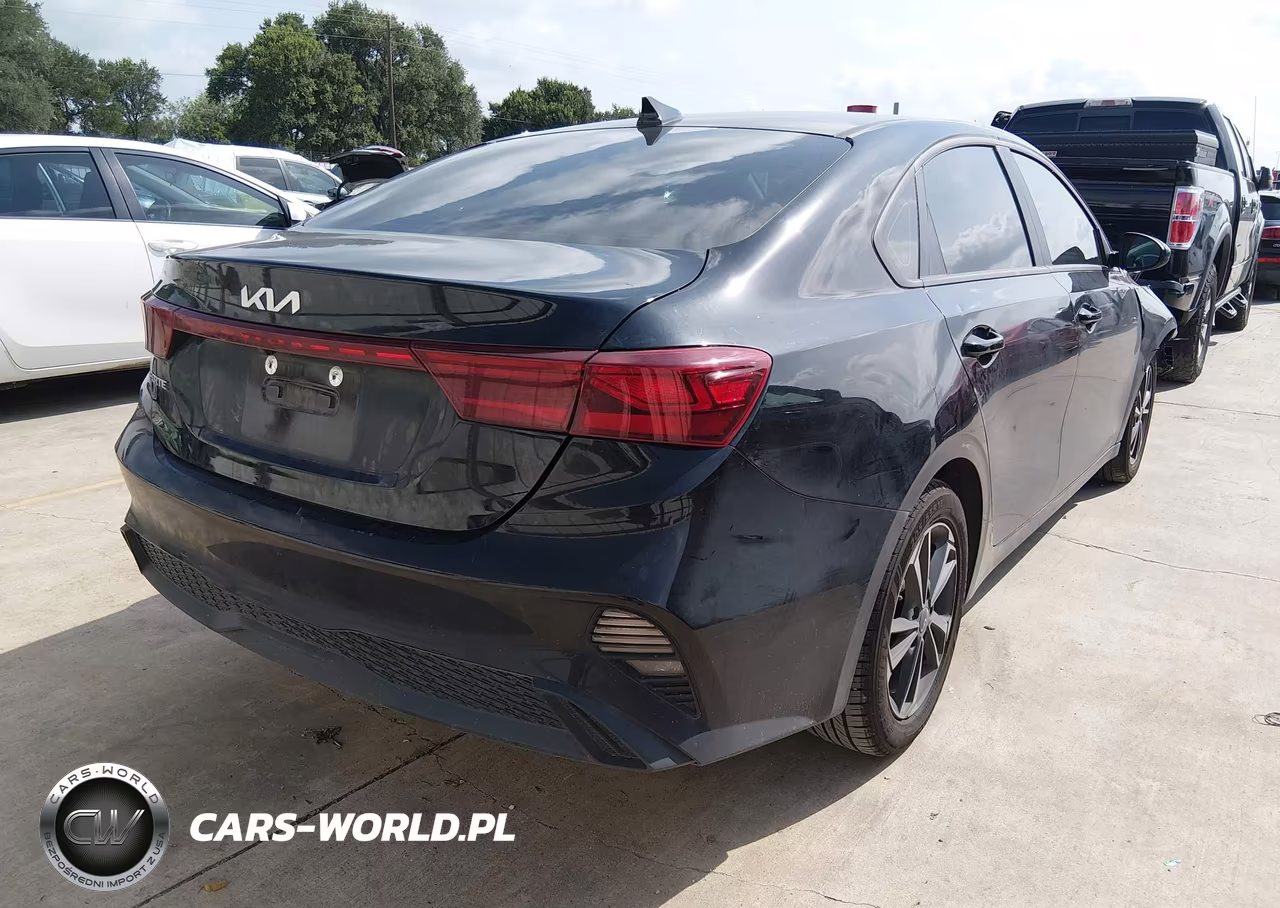 2024 Kia Forte Lxs VIN:3KPF24ADXRE817364 - 4