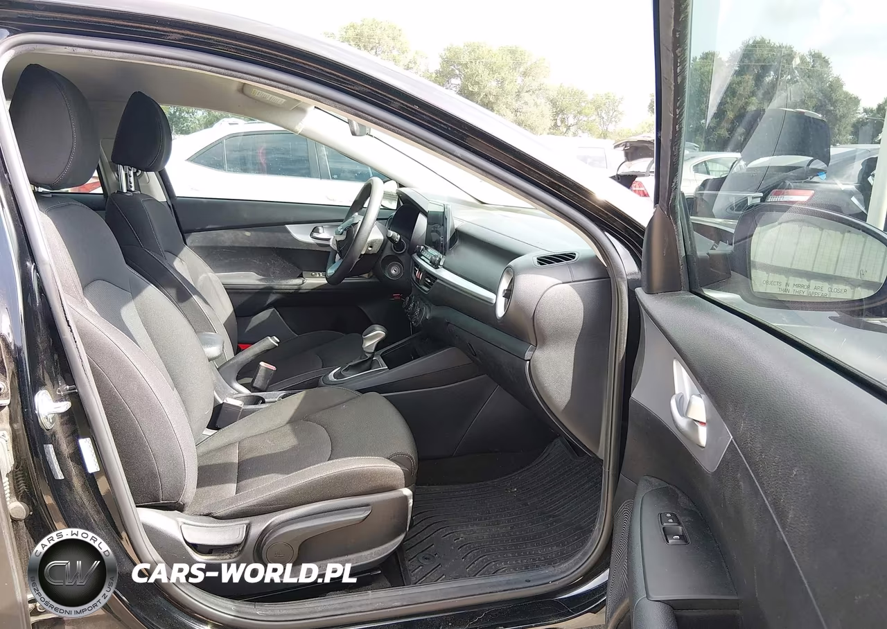 2024 Kia Forte Lxs VIN:3KPF24ADXRE817364 - 5