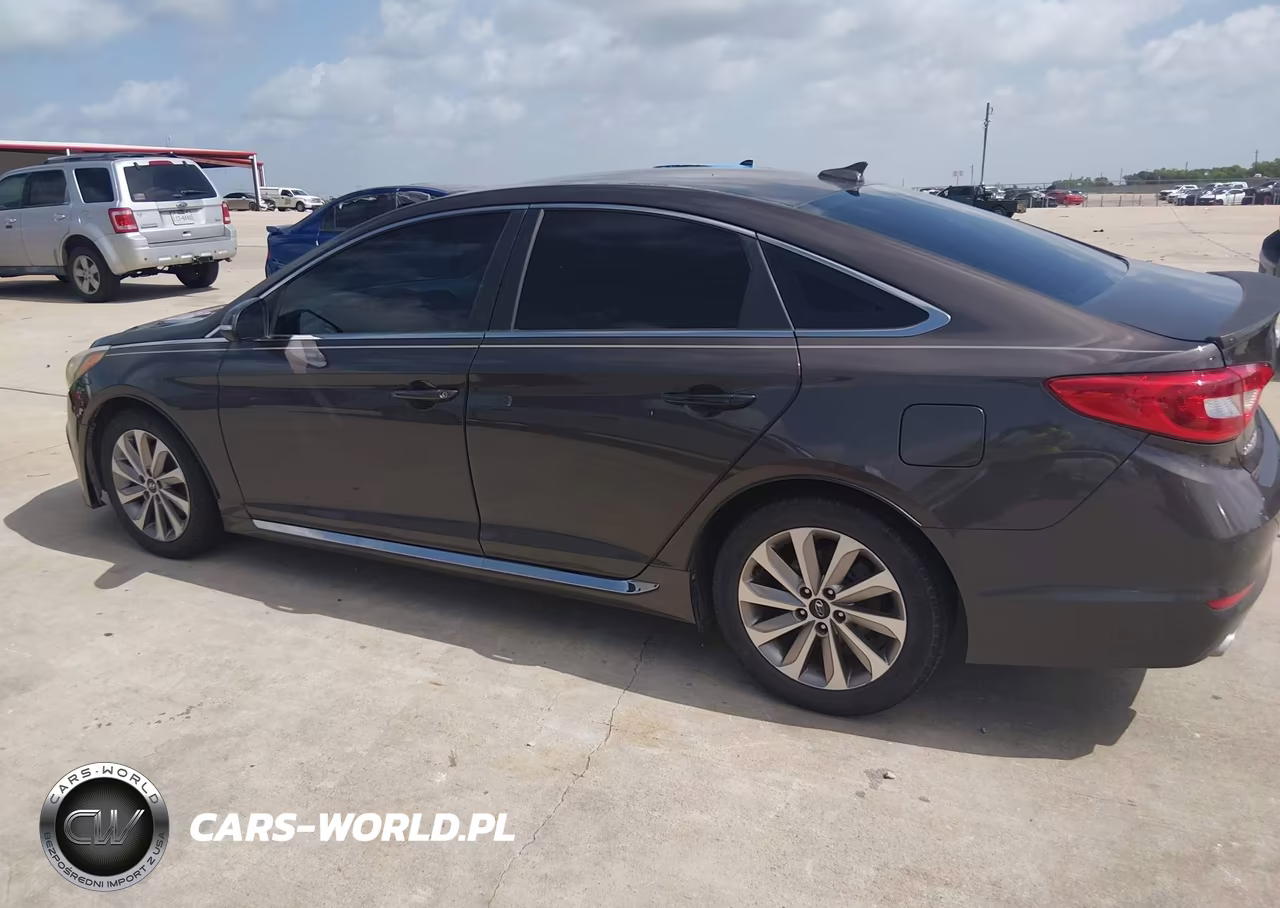 2015 Hyundai Sonata Sport VIN:5NPE34AF3FH081711 - 14