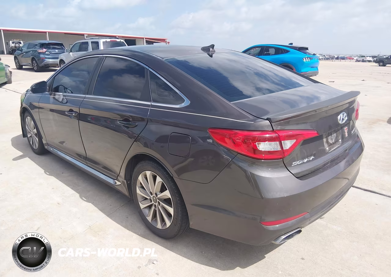 2015 Hyundai Sonata Sport VIN:5NPE34AF3FH081711 - 3