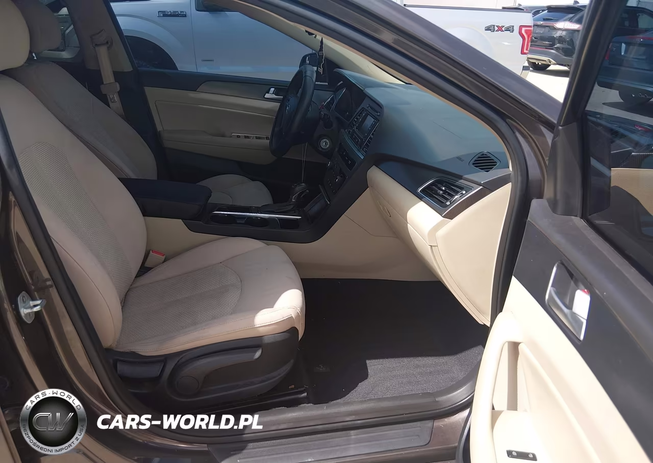 2015 Hyundai Sonata Sport VIN:5NPE34AF3FH081711 - 5