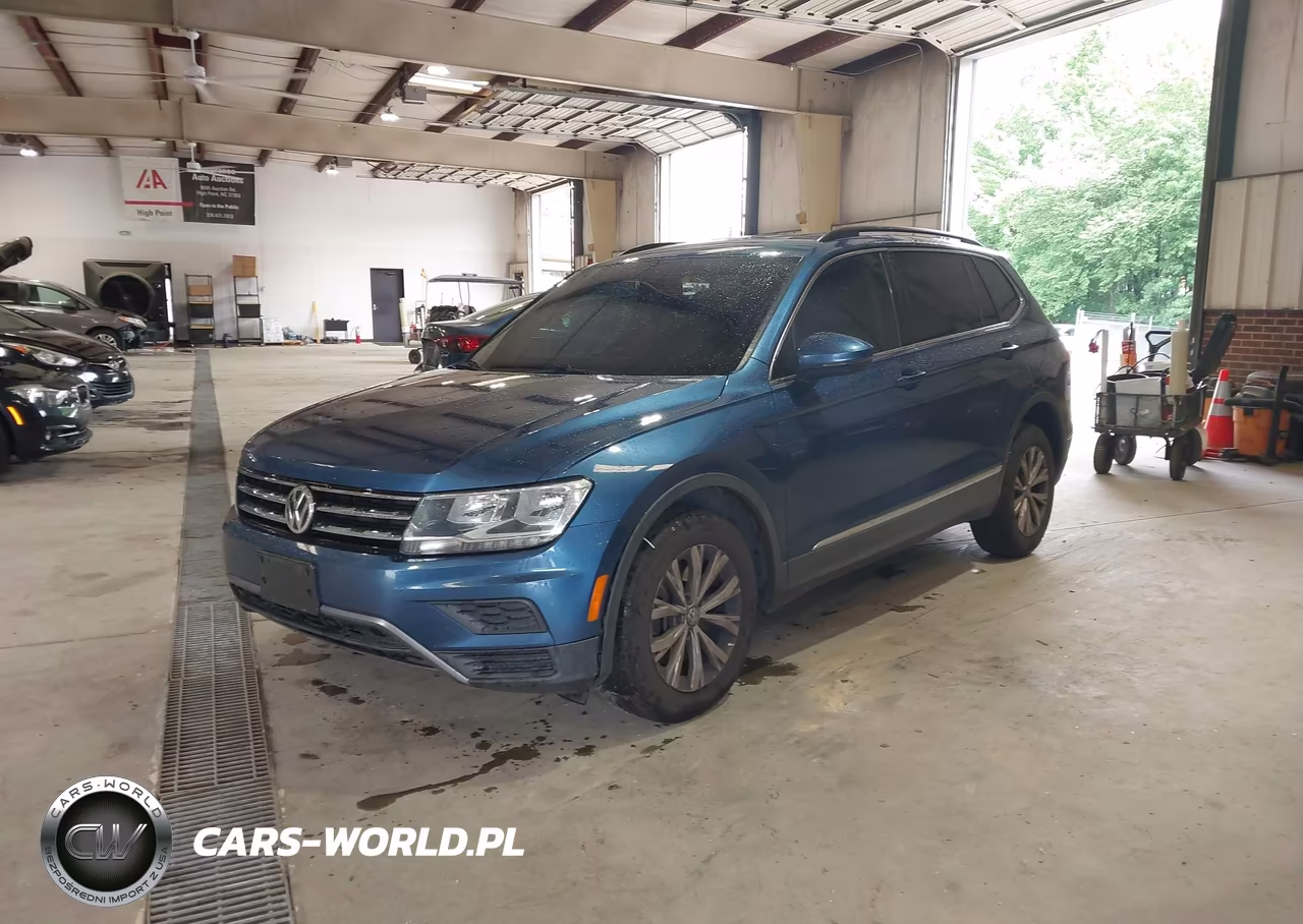 2018 Volkswagen Tiguan 2.0T Se-2.0T Sel VIN:3VV3B7AX6JM050462 - 2