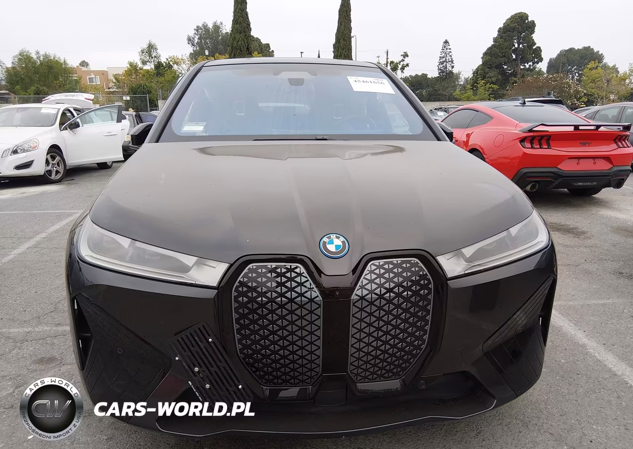2023 BMW Ix xDrive50 VIN:WB523CF02PCL56429 - 12