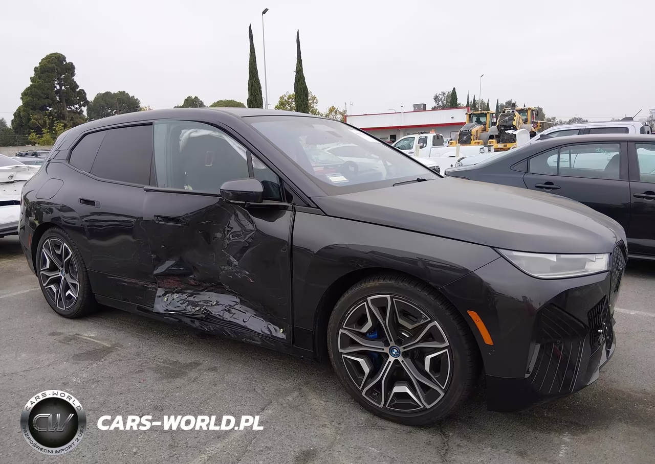 2023 BMW Ix xDrive50 VIN:WB523CF02PCL56429 - 13