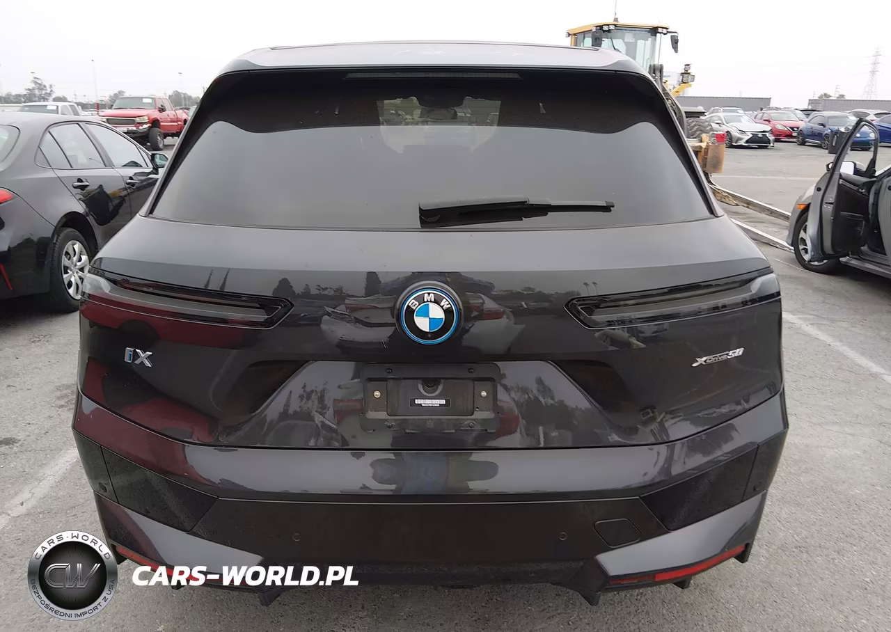 2023 BMW Ix xDrive50 VIN:WB523CF02PCL56429 - 16