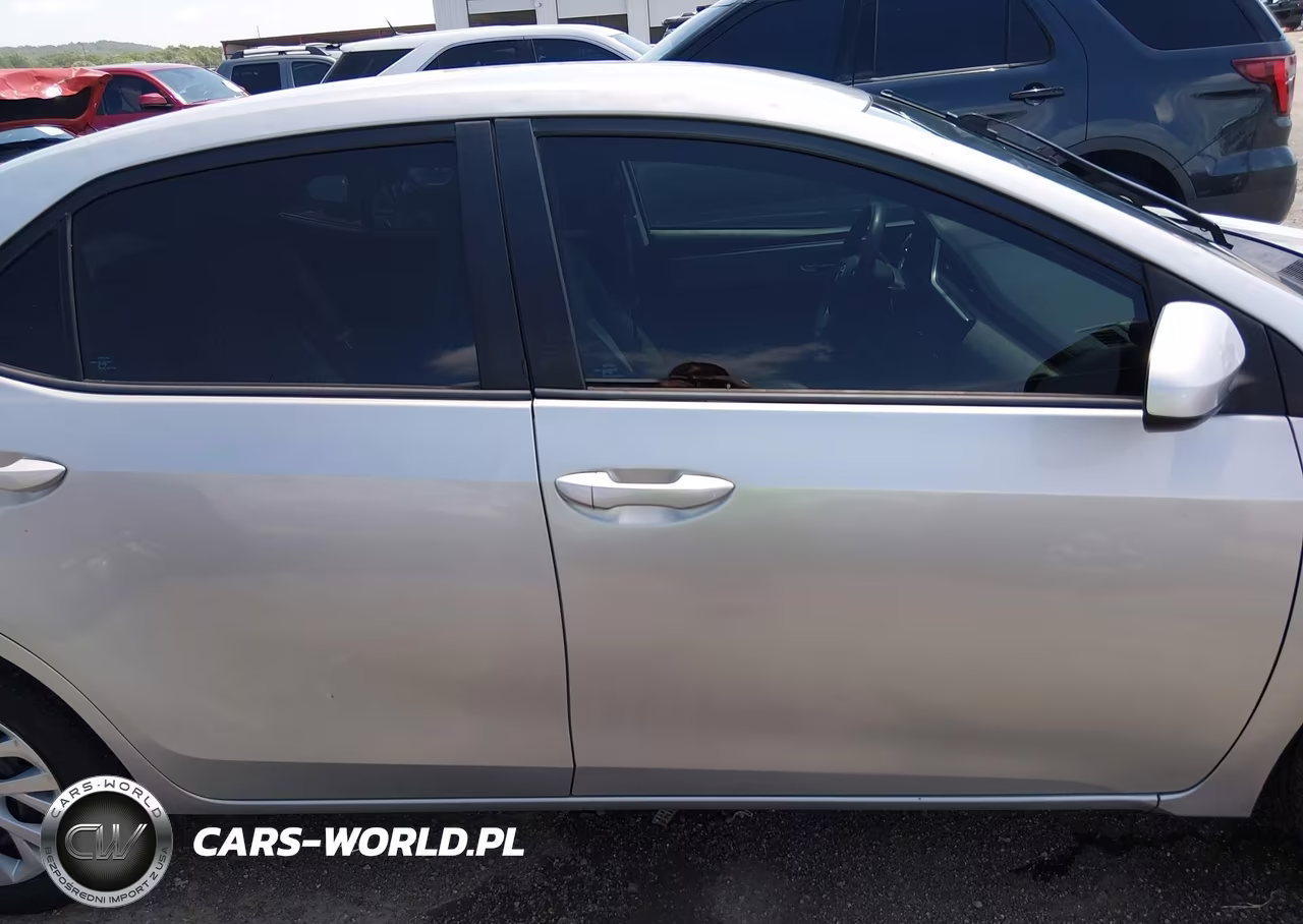 2019 Toyota Corolla Le VIN:5YFBURHE5KP888187 - 13