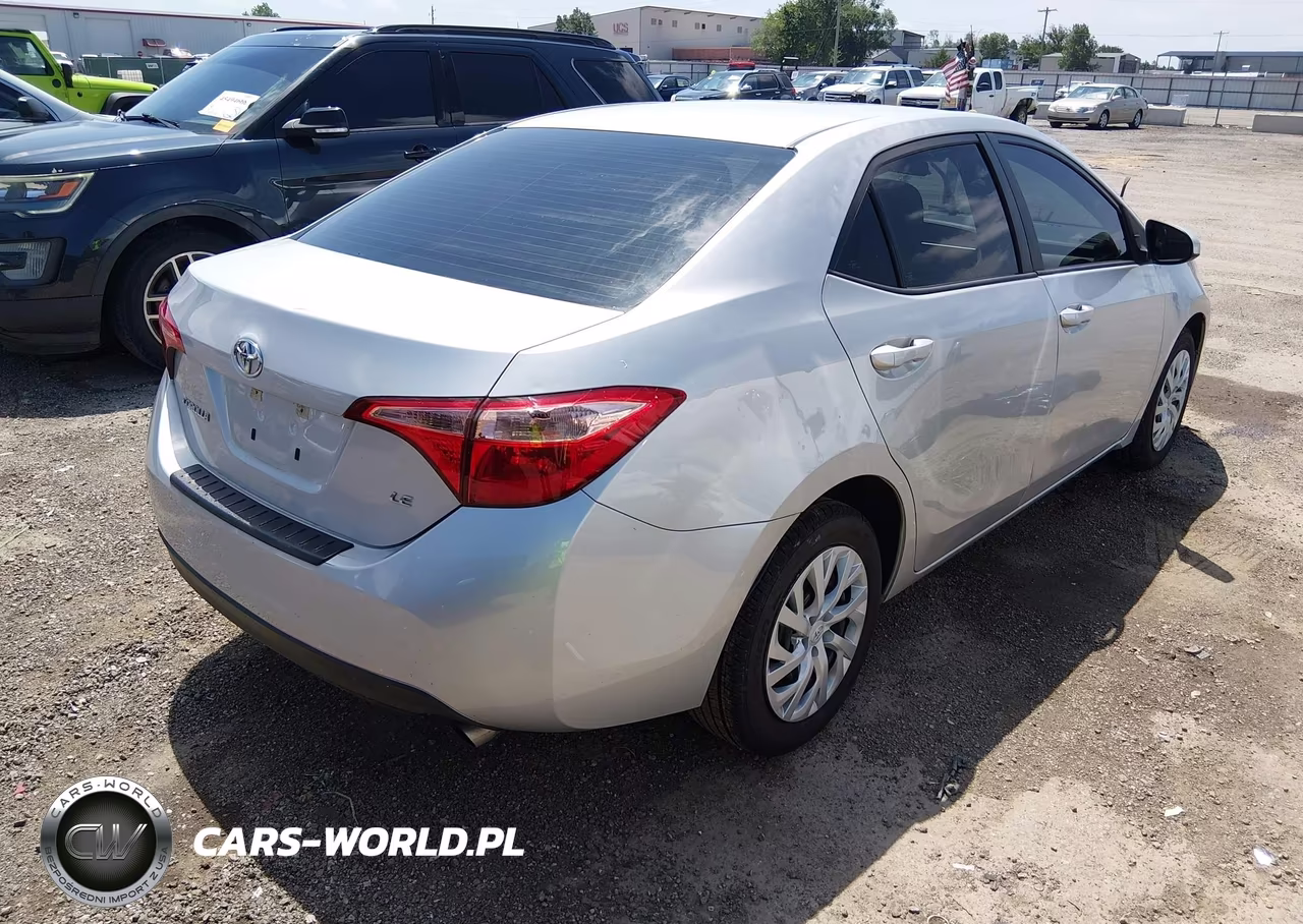 2019 Toyota Corolla Le VIN:5YFBURHE5KP888187 - 4