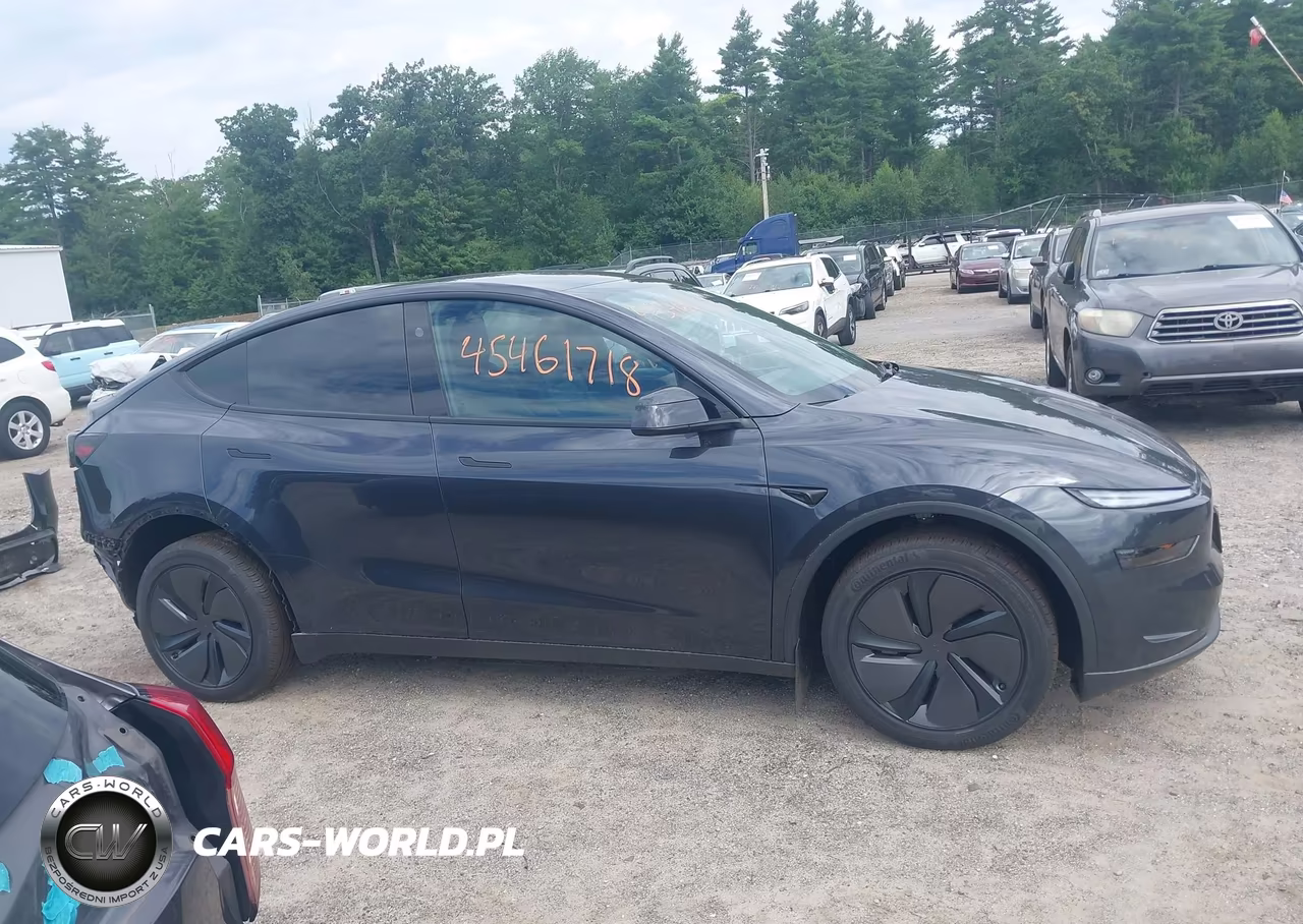 2026 Tesla Model Y Premium Rear-Wheel Drive-Rear-Wheel Drive VIN:7SAYGDEDXTF631686 - 14