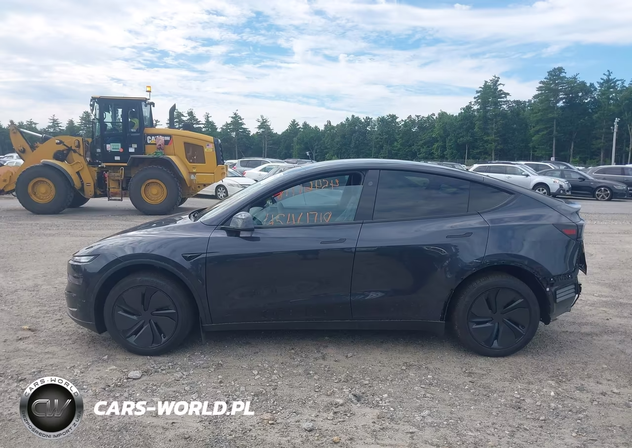 2026 Tesla Model Y Premium Rear-Wheel Drive-Rear-Wheel Drive VIN:7SAYGDEDXTF631686 - 15