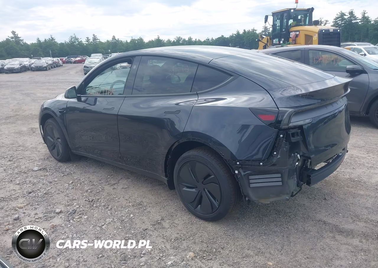 2026 Tesla Model Y Premium Rear-Wheel Drive-Rear-Wheel Drive VIN:7SAYGDEDXTF631686 - 3