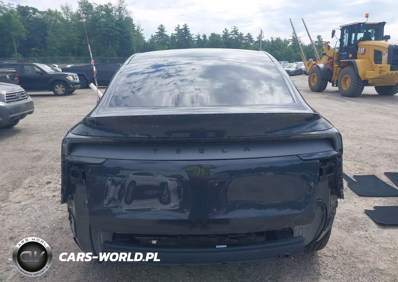 2026 Tesla Model Y Premium Rear-Wheel Drive-Rear-Wheel Drive VIN:7SAYGDEDXTF631686 - 6