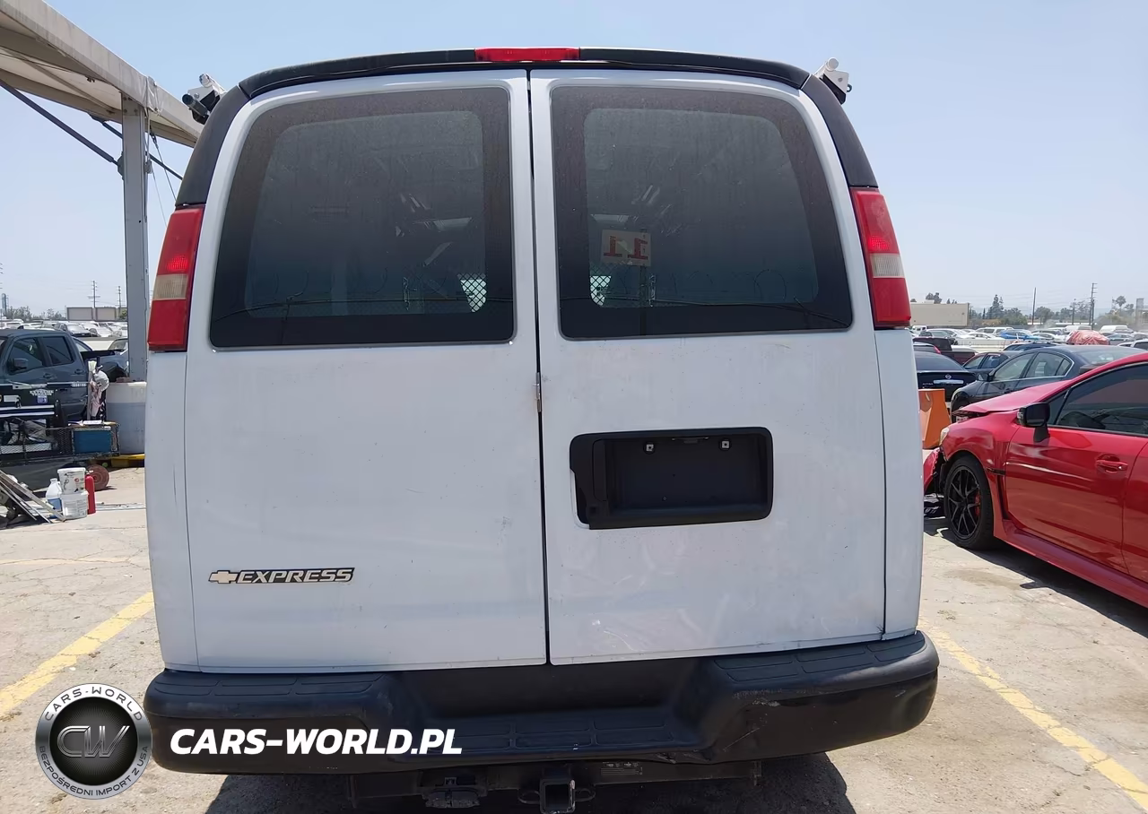 2017 Chevrolet Express 2500 Work Van VIN:1GCWGAFF8H1128578 - 17
