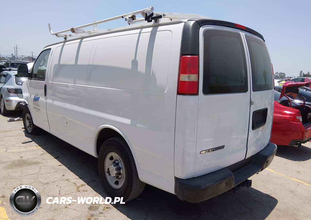 2017 Chevrolet Express 2500 Work Van VIN:1GCWGAFF8H1128578 - 3