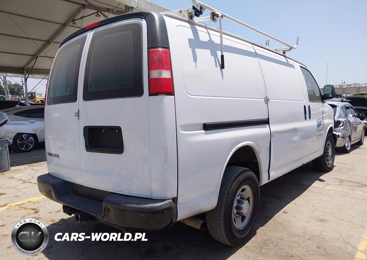 2017 Chevrolet Express 2500 Work Van VIN:1GCWGAFF8H1128578 - 4