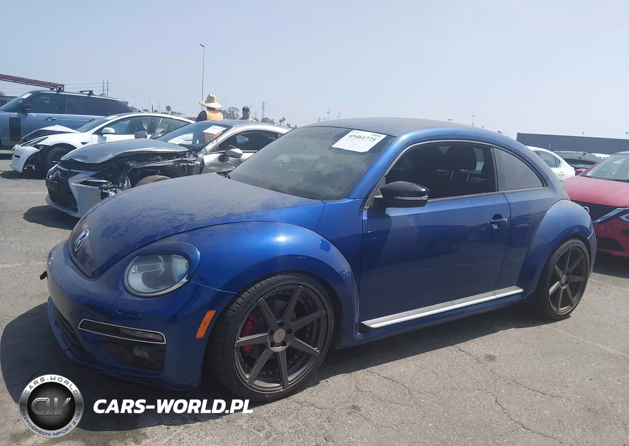 2014 Volkswagen Beetle 2.0T R-Line VIN:3VWVT7AT4EM609639 - 14